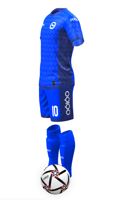 Uniforme de fútbol azul con número 10, balón de fútbol al lado.